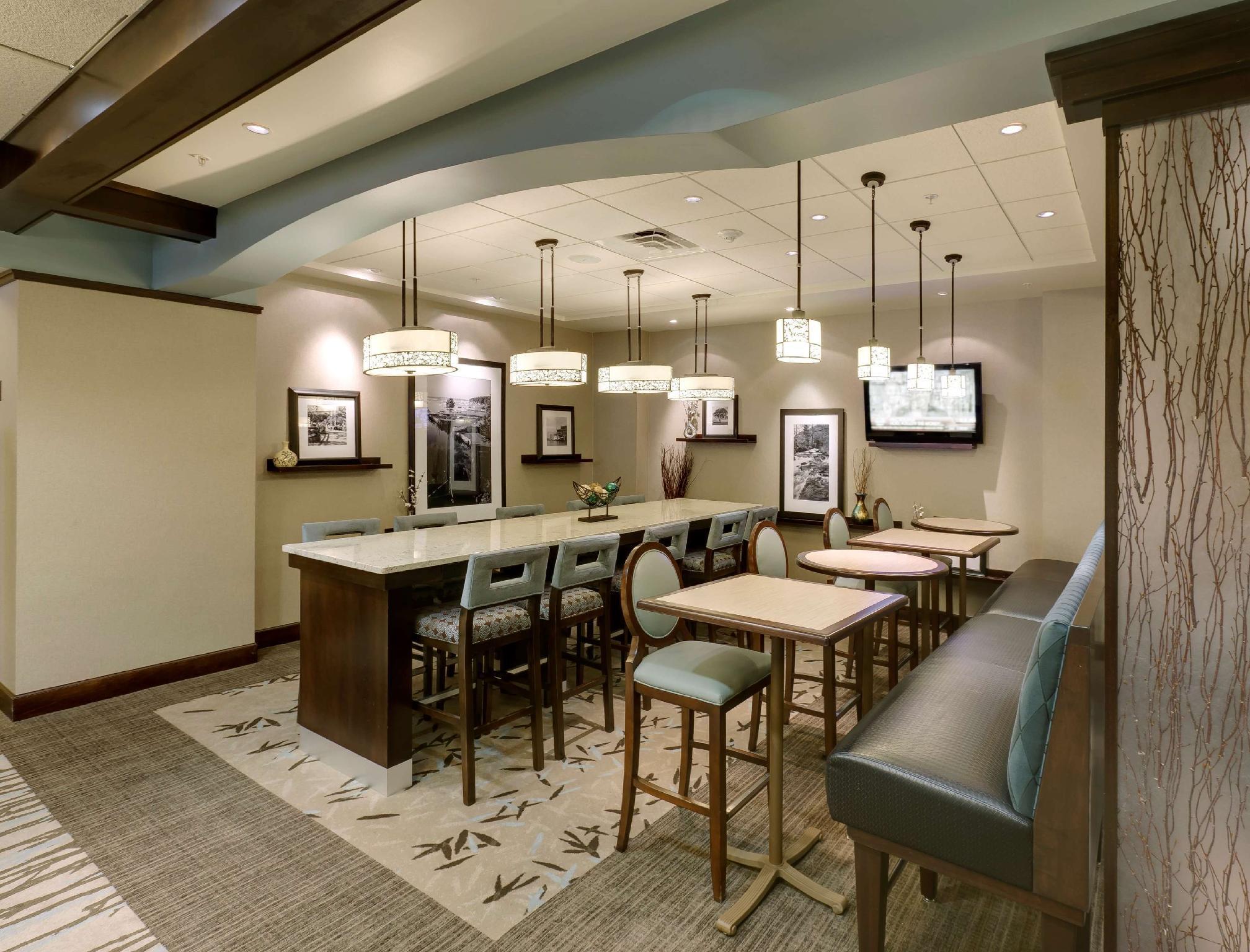 Hampton Inn & Suites Buffalo/Downtown Екстериор снимка