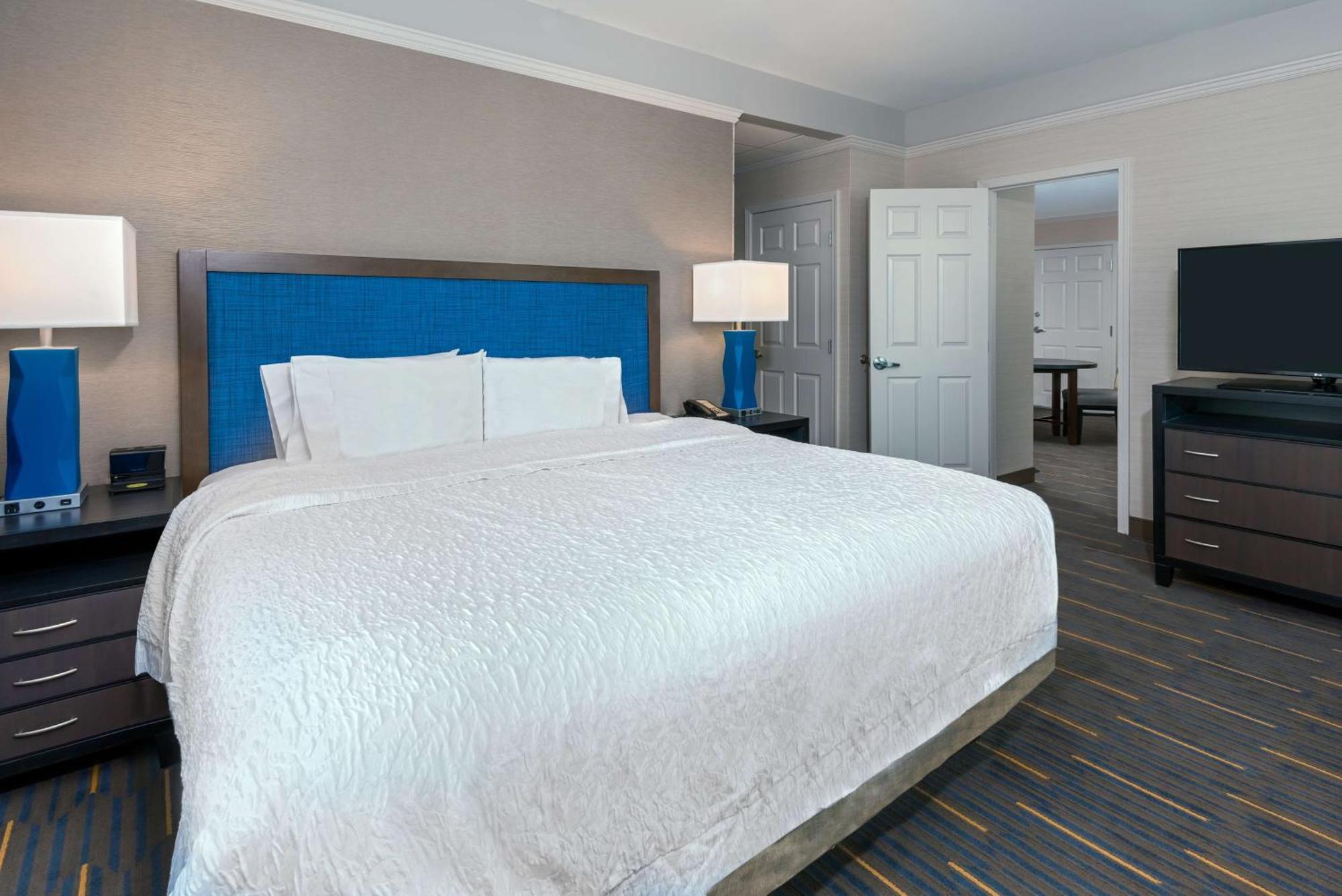Hampton Inn & Suites Buffalo/Downtown Екстериор снимка