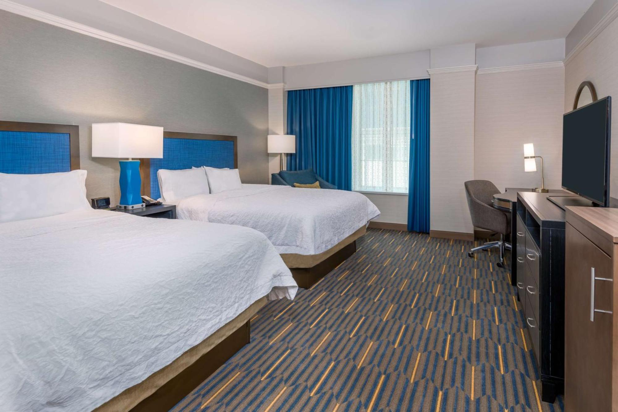 Hampton Inn & Suites Buffalo/Downtown Екстериор снимка