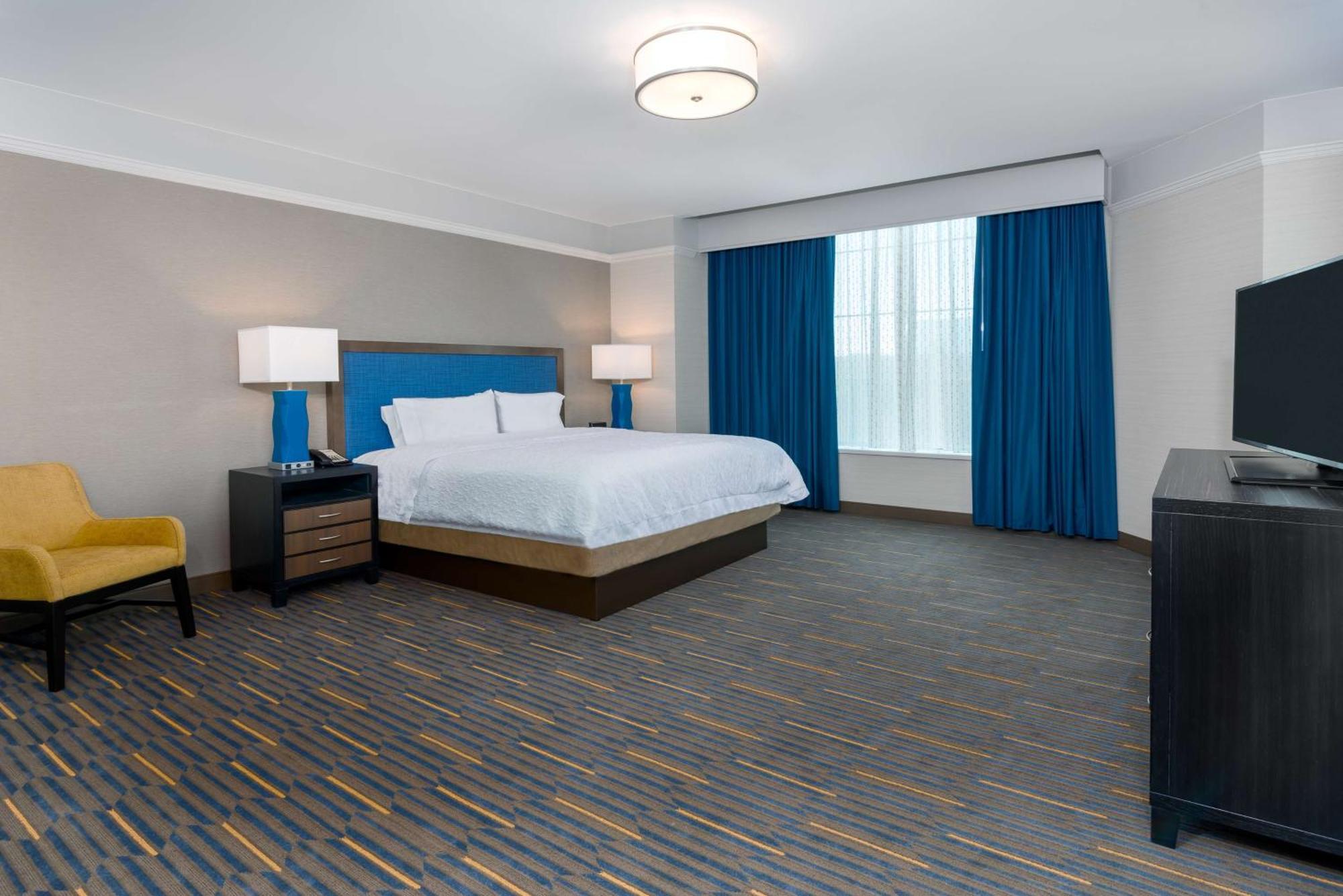 Hampton Inn & Suites Buffalo/Downtown Екстериор снимка
