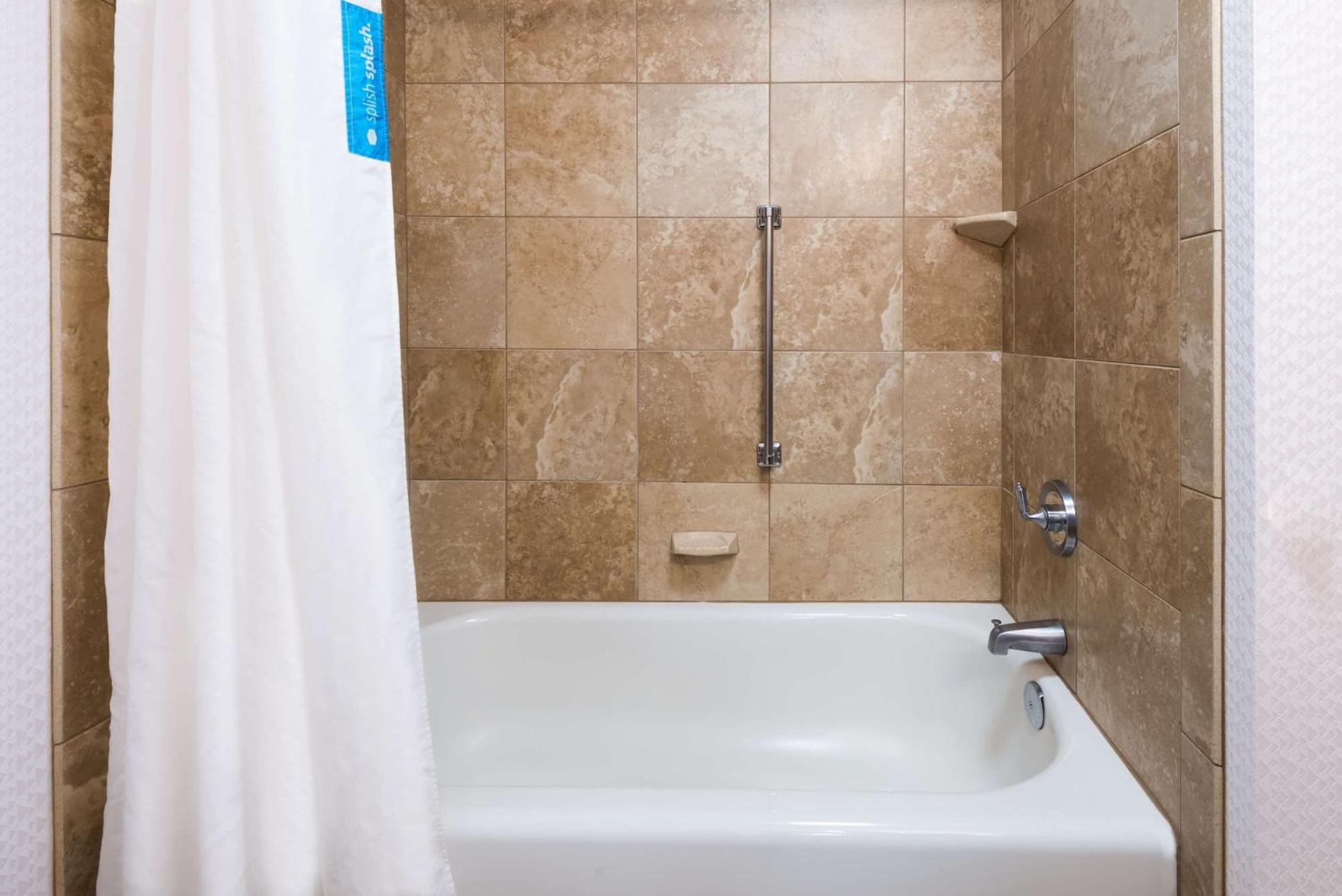 Hampton Inn & Suites Buffalo/Downtown Екстериор снимка