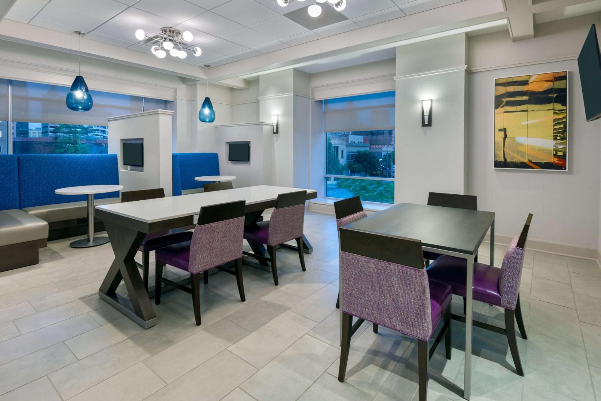 Hampton Inn & Suites Buffalo/Downtown Екстериор снимка