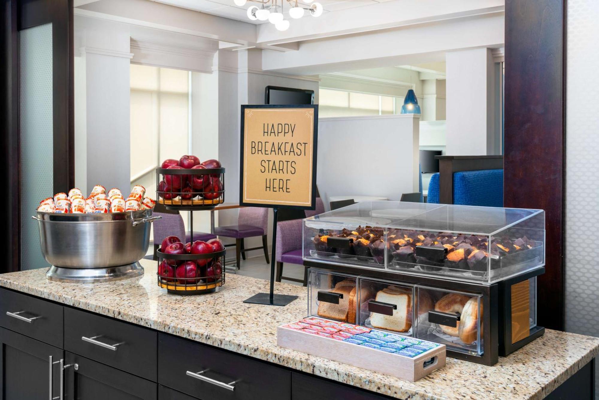 Hampton Inn & Suites Buffalo/Downtown Екстериор снимка