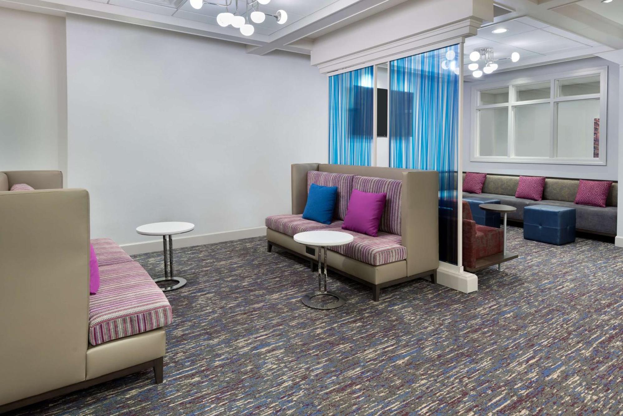 Hampton Inn & Suites Buffalo/Downtown Екстериор снимка