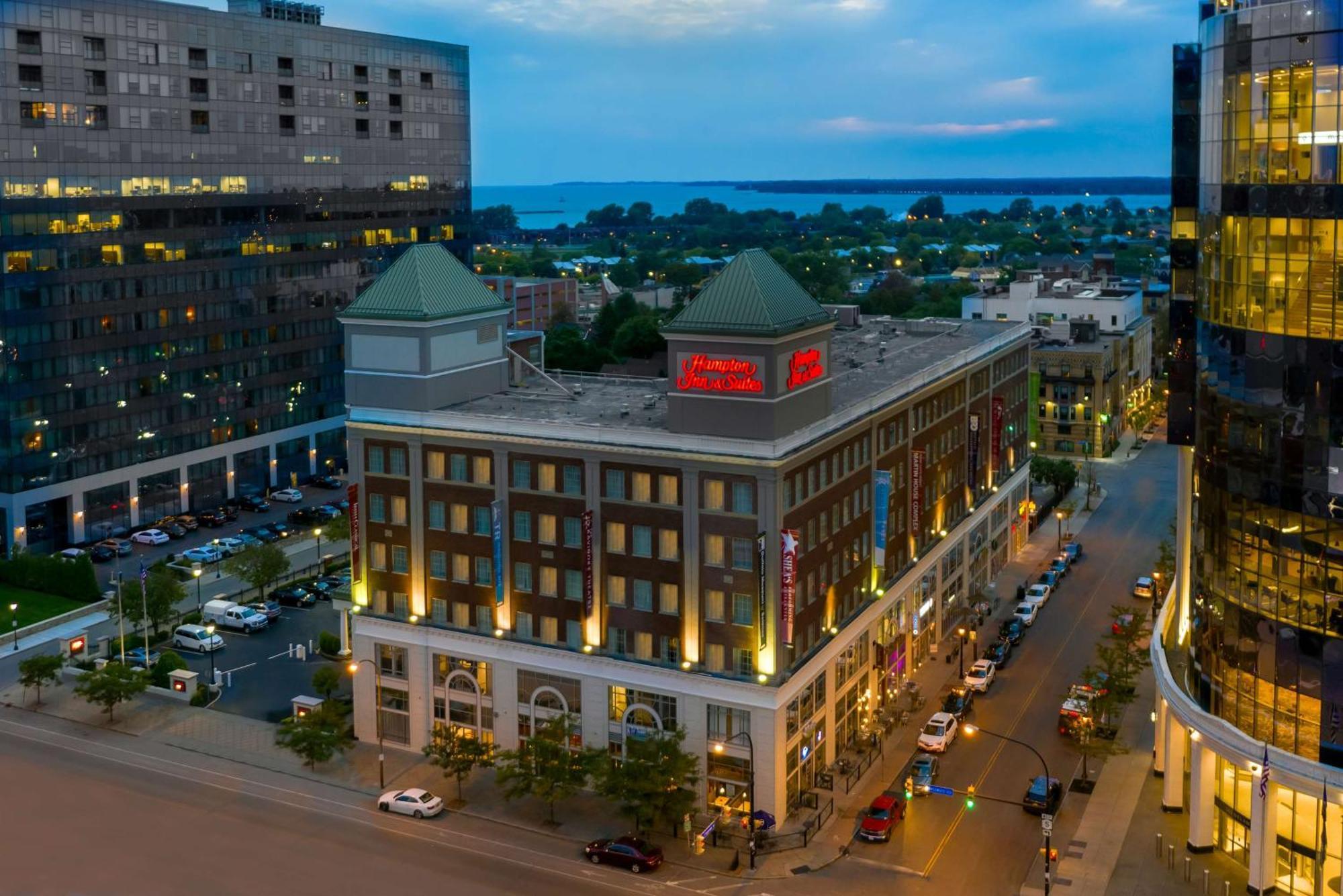 Hampton Inn & Suites Buffalo/Downtown Екстериор снимка