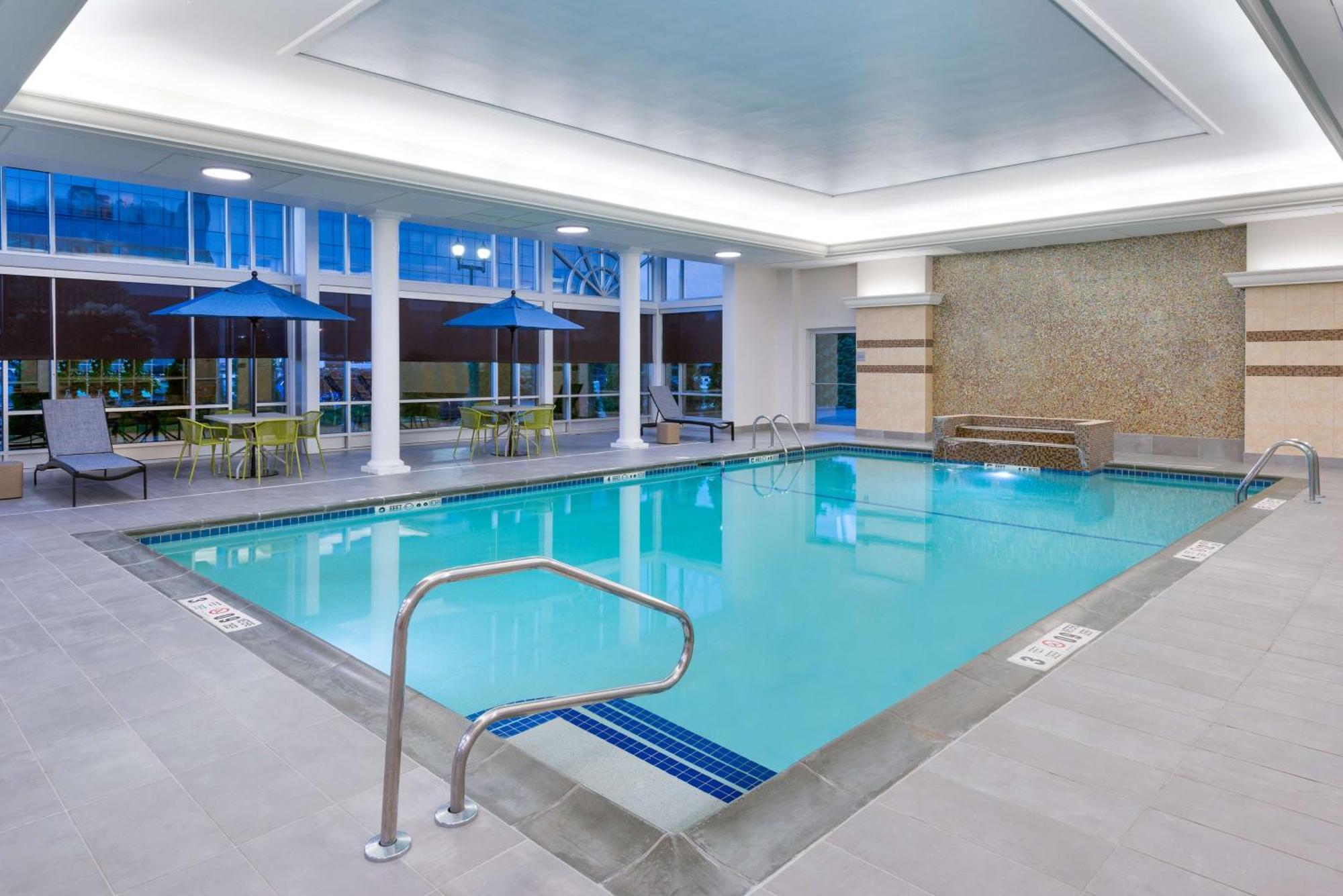 Hampton Inn & Suites Buffalo/Downtown Екстериор снимка