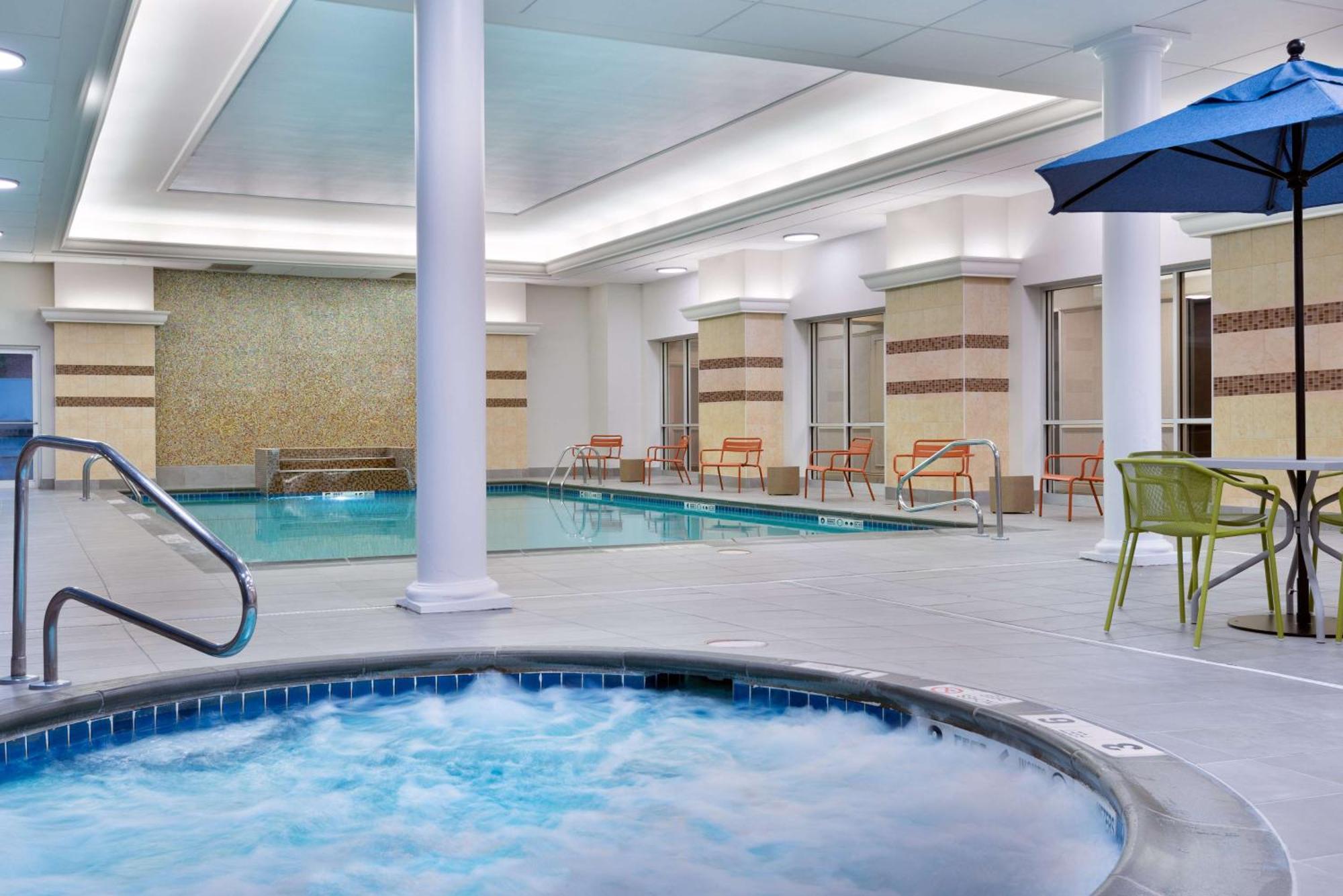 Hampton Inn & Suites Buffalo/Downtown Екстериор снимка