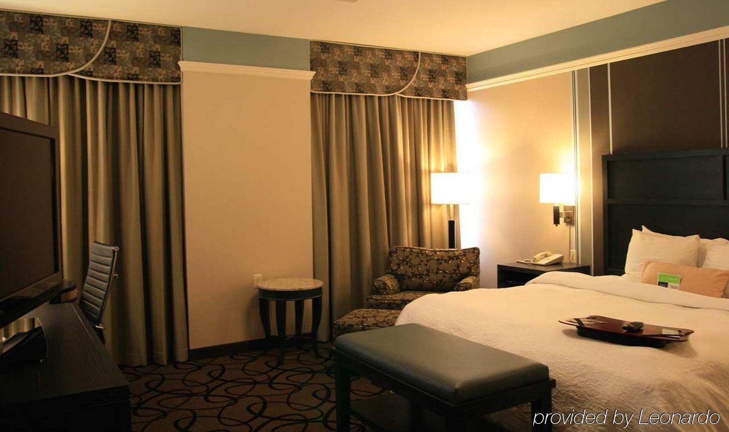 Hampton Inn & Suites Buffalo/Downtown Екстериор снимка
