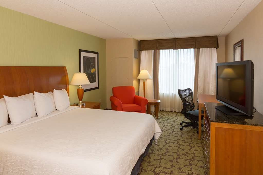 Hampton Inn & Suites Buffalo/Downtown Стая снимка